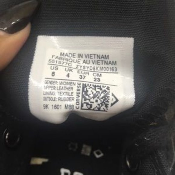 Black/Gold Chuck Taylor Converse - Picture 5 of 7